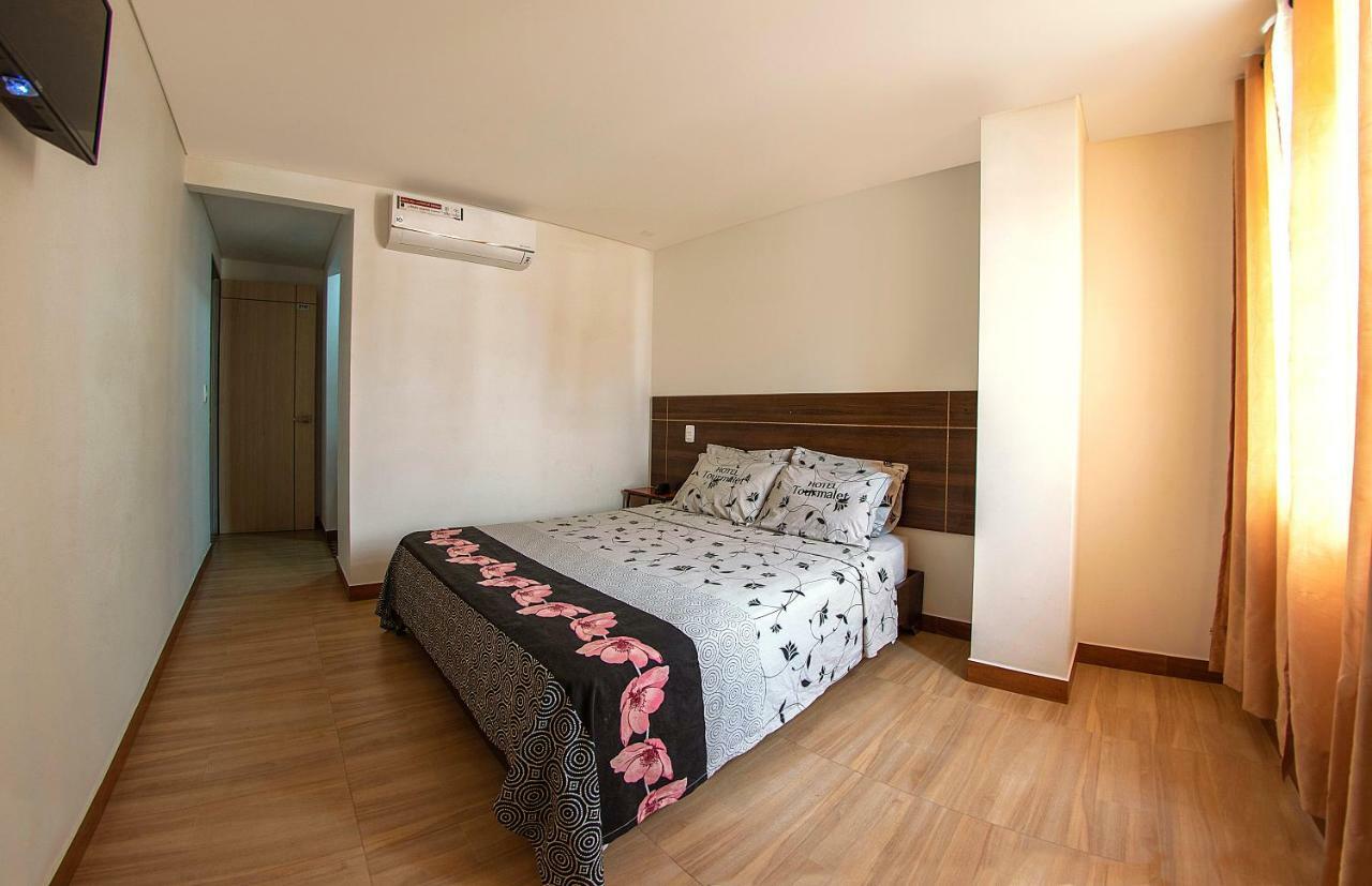 Hotel Tourmalet Cali Bagian luar foto
